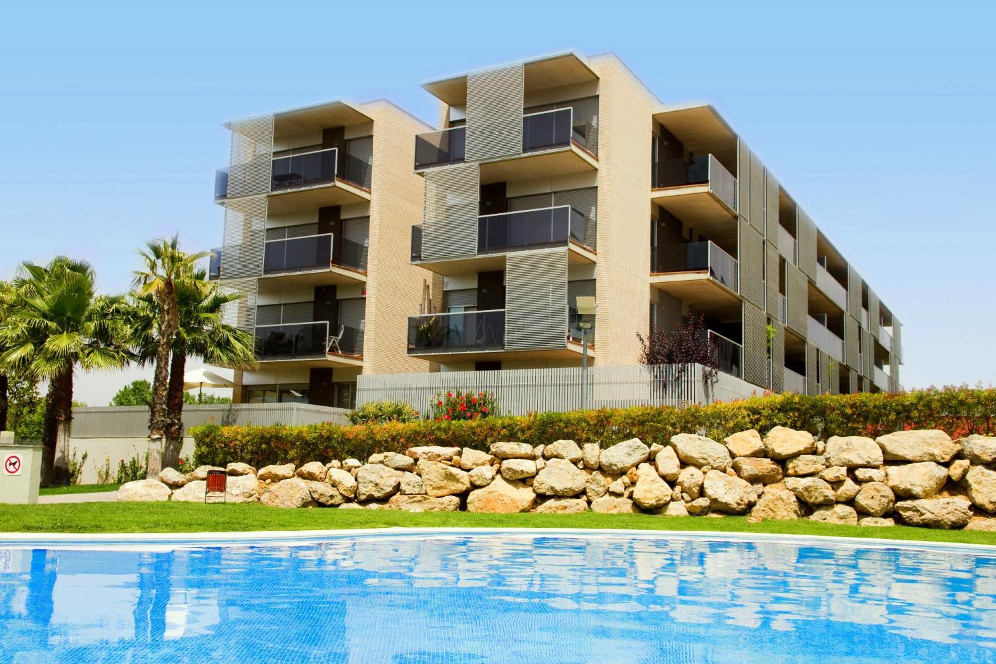 Rentalmar Paradise Families Only Con Parking Salou Exterior photo